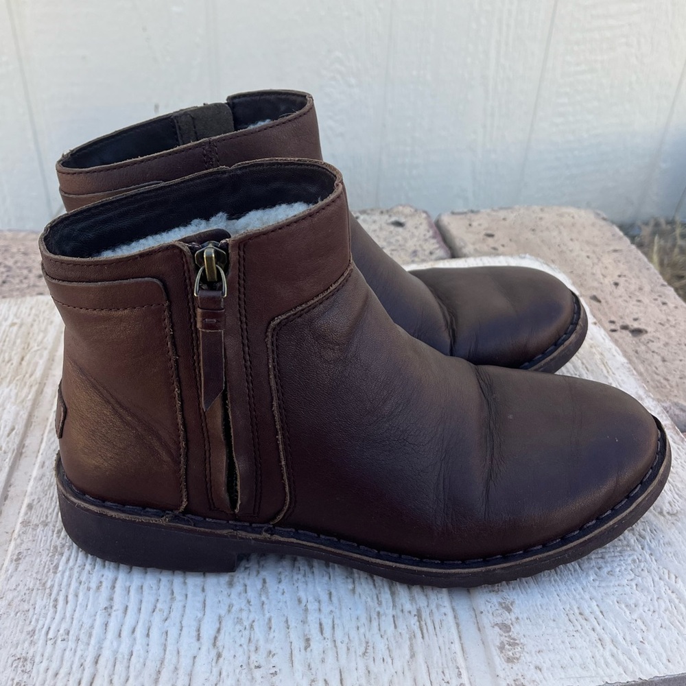 UGG Rea Brown Leather Booties size 9